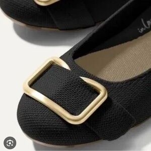Rothy’s The Emblem Flat in Black w/ Gold Buckle - 7